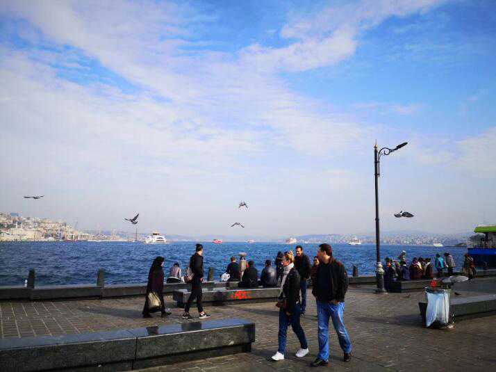 移民新西兰的中国人{移民新西兰需要什么条件多少钱，折合人民币需要多少？