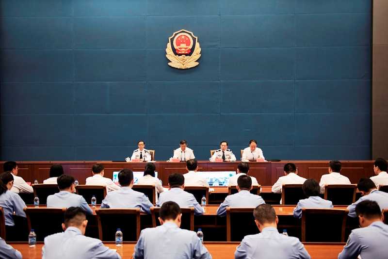 新西兰移民学历认证{新西兰普通工人一个月工资多少，年薪能拿到多少？}