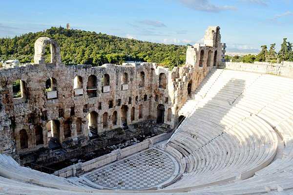 移民能不能去加拿大（加拿大人口突破3700万，特鲁多笑的合不拢嘴，国际移民