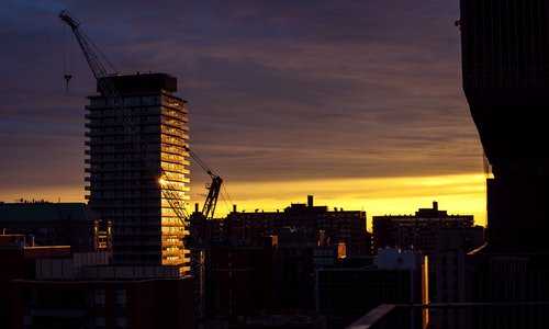 办理投资移民加拿大【【移民生活】在加拿大为什么一定要买探亲保险？】